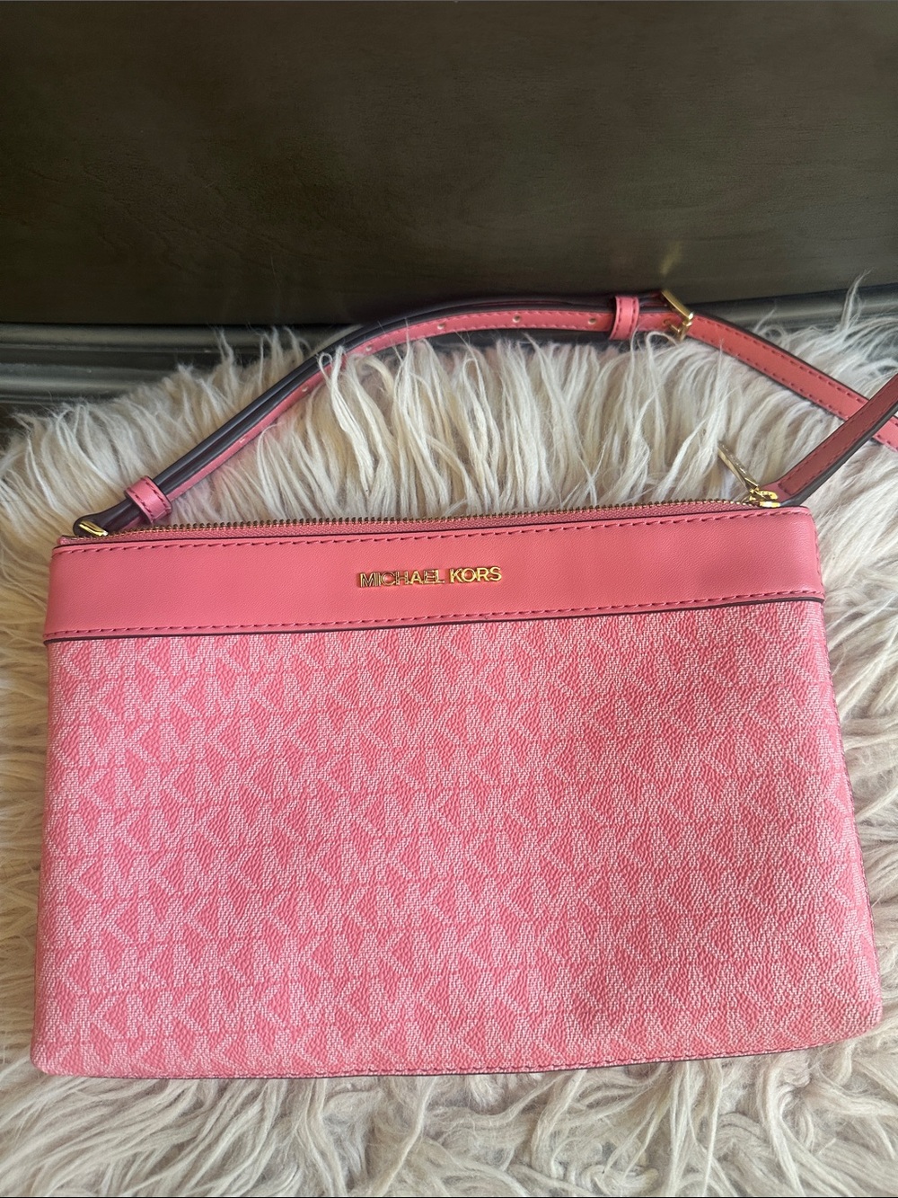 Michael Kors Pink Monogram Crossbody with Gold Hardware - Picture 7 of 9